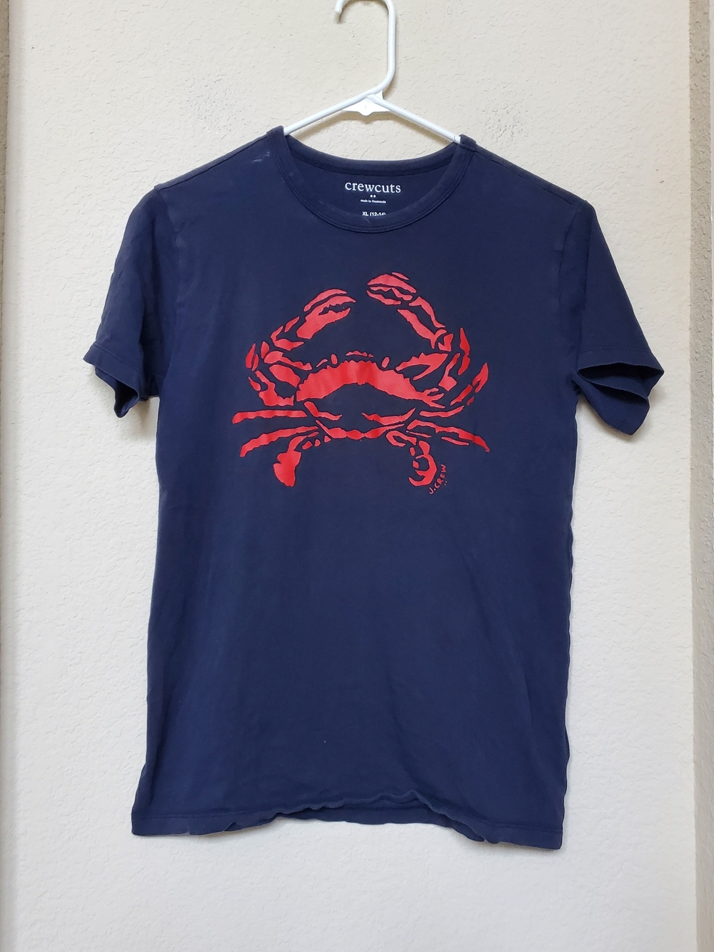 Crewcuts Navy Blue Tee with Red Crab Graphic.  Size XL